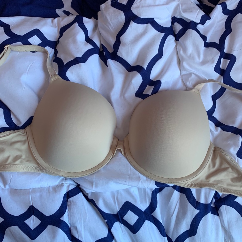 VS bras .